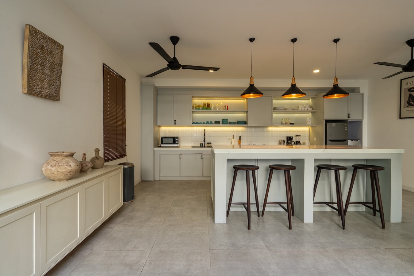Modern 4BR Berawa Villa | Pool, Near Beach & Finns in Canggu, Bali — image 5