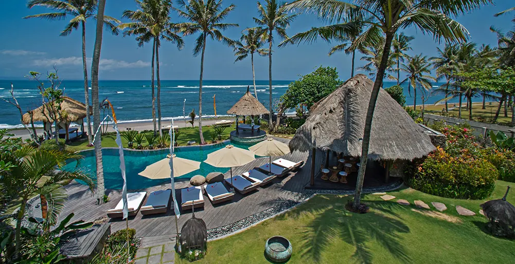 7 BR Oceanfront Tropical Garden Villa Canggu — 7BR Villa Rental in Seseh