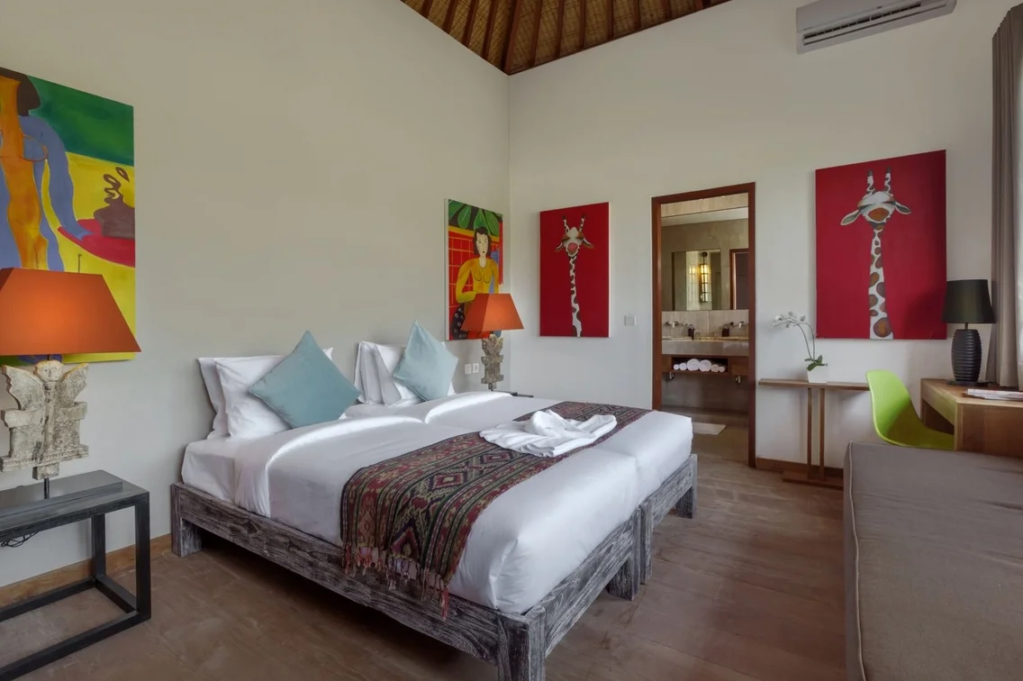 6BR Private Villa in Central Seminyak – Walk to Eat Street, 12m Pool, Breakfast Included – BVI10009 — image 16