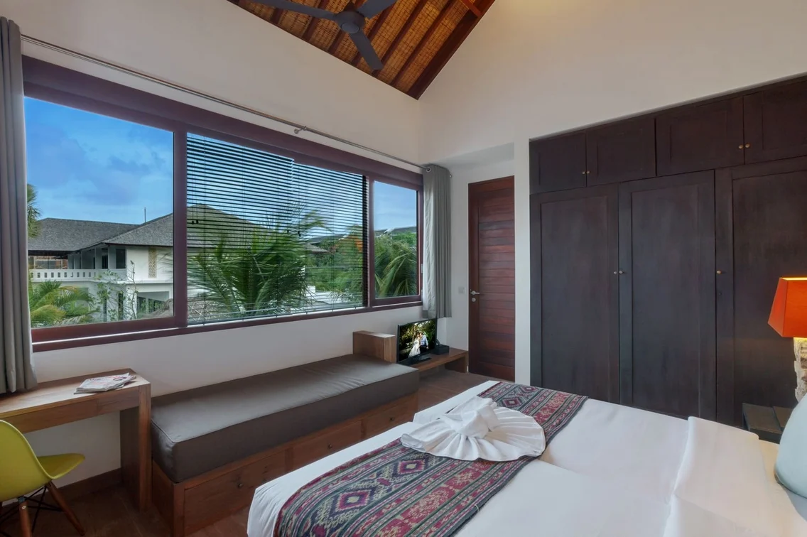 6BR Private Villa in Central Seminyak – Walk to Eat Street, 12m Pool, Breakfast Included – BVI10009 — image 15