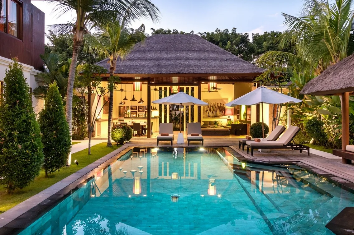 6BR Private Villa in Central Seminyak – Walk to Eat Street, 12m Pool, Breakfast Included – BVI10009 — image 3