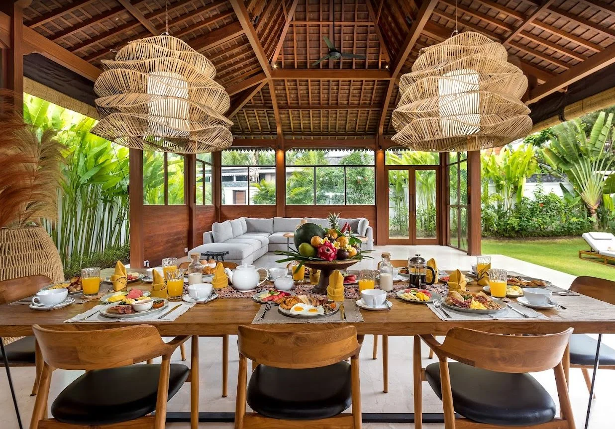 Tranquil 4-Bedroom Villa in Kerobokan — Your Private Island Getaway Awaits — image 9