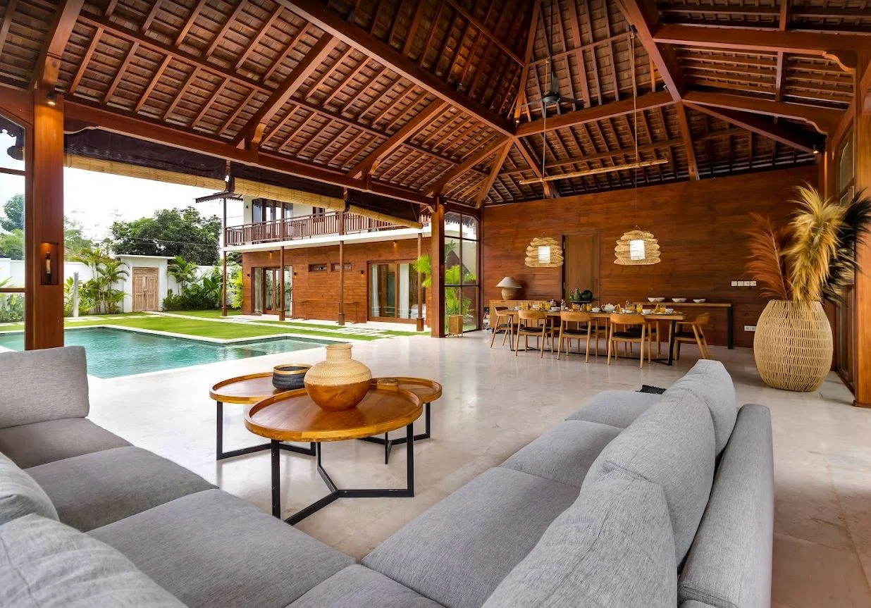Tranquil 4-Bedroom Villa in Kerobokan — Your Private Island Getaway Awaits — image 8