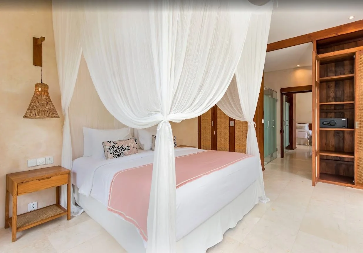 Tranquil 4-Bedroom Villa in Kerobokan — Your Private Island Getaway Awaits — image 14