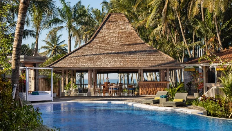 1-Bedroom Beachside Villa Near Saba — Steps from the Sand with Pool & Daily Breakfast — image 9