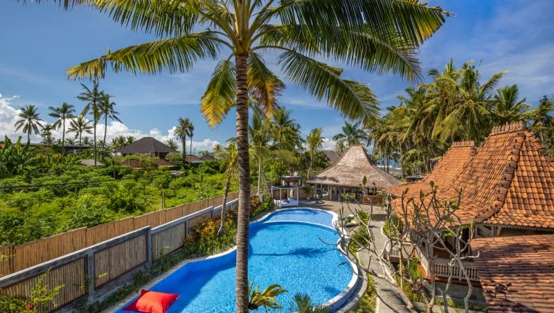 1-Bedroom Beachside Villa Near Saba — Steps from the Sand with Pool & Daily Breakfast — image 7
