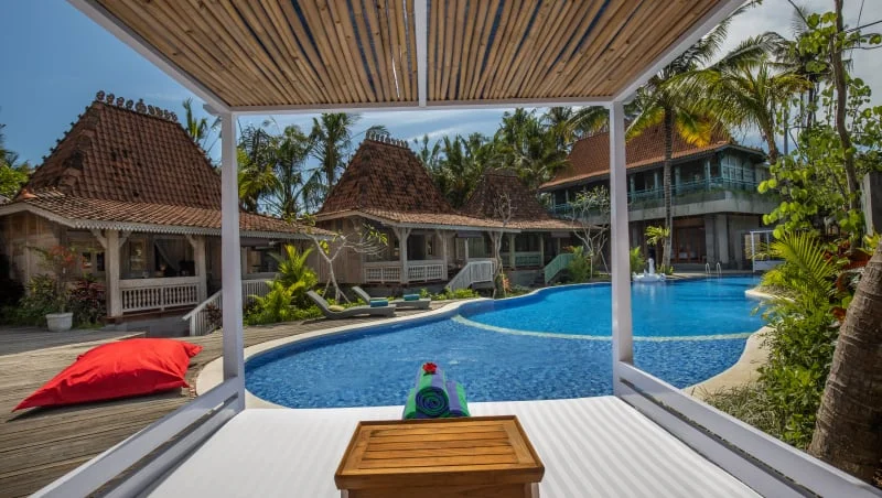 1-Bedroom Beachside Villa Near Saba — Steps from the Sand with Pool & Daily Breakfast — image 18