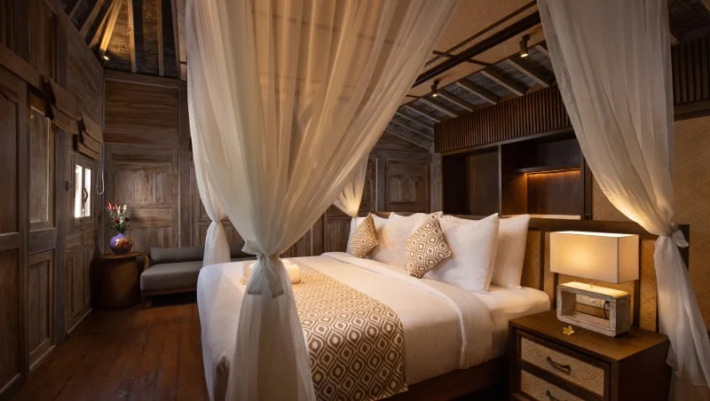 1-Bedroom Beachside Villa Near Saba — Steps from the Sand with Pool & Daily Breakfast — image 17