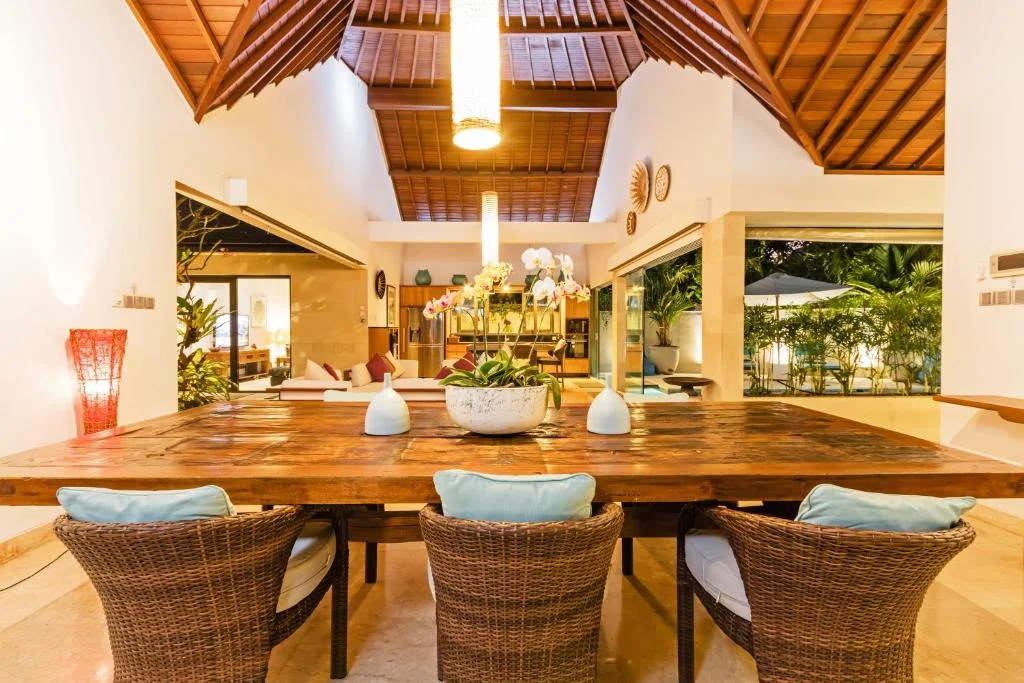 Private 3-Bedroom Villa in Canggu – Luxury, Privacy & Steps from Berawa Beach — image 6