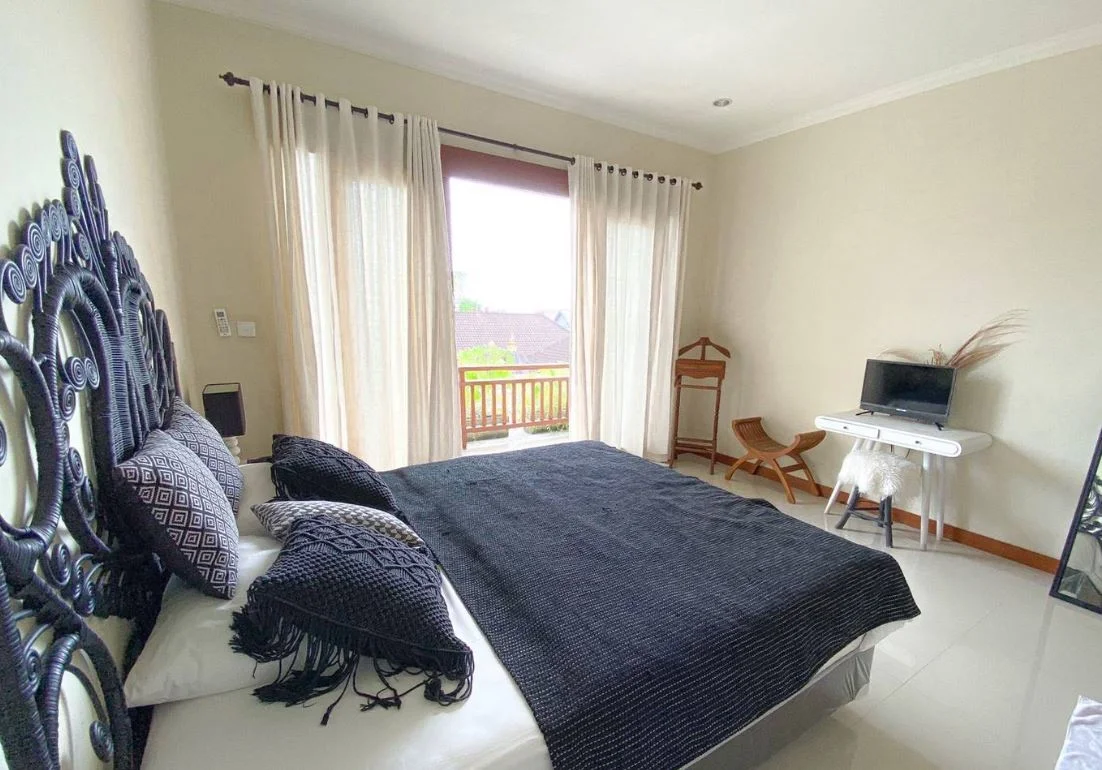 3-Bedroom Private Villa with Pool – Quiet Escape Near Canggu & Seminyak — image 8