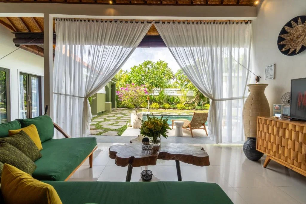 Modern 3-Bedroom Villa in Central Seminyak – Walk to Everything — image 6