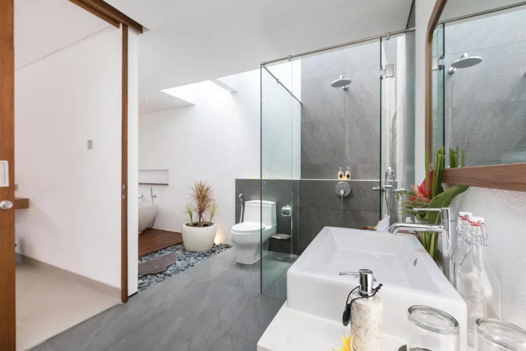 2-Bedroom Private Villas in Seminyak – Tropical Comfort with Private Pool — image 19