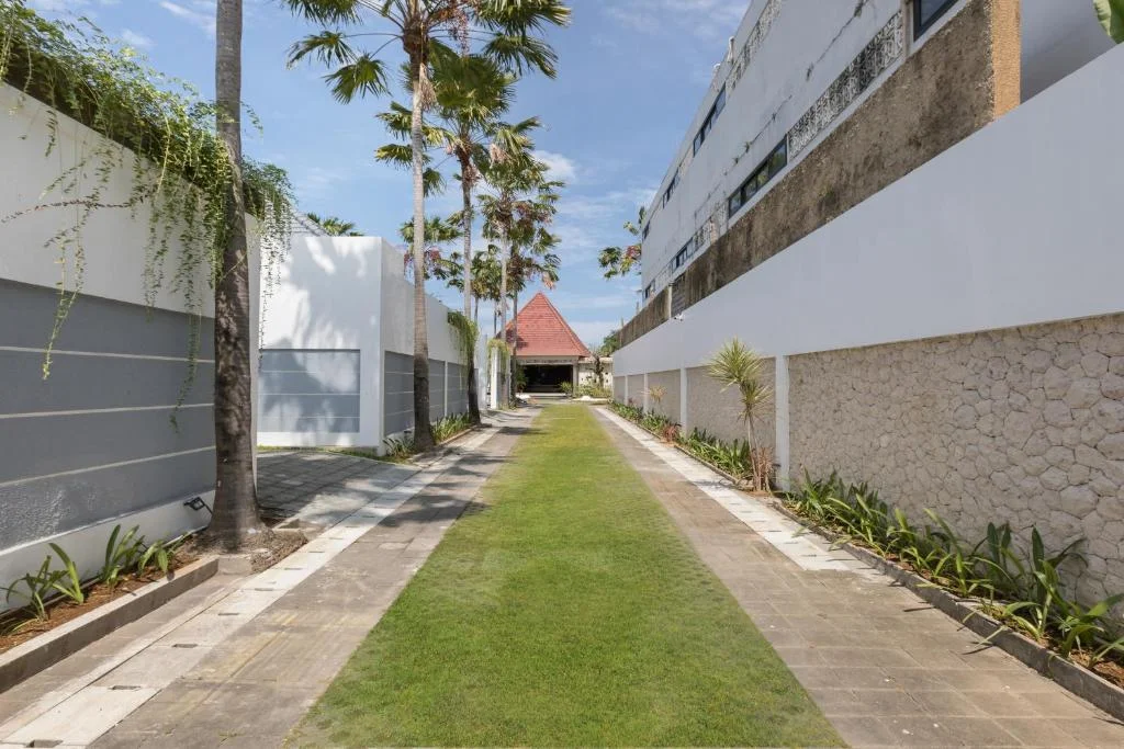 2-Bedroom Private Villas in Seminyak – Tropical Comfort with Private Pool — image 18
