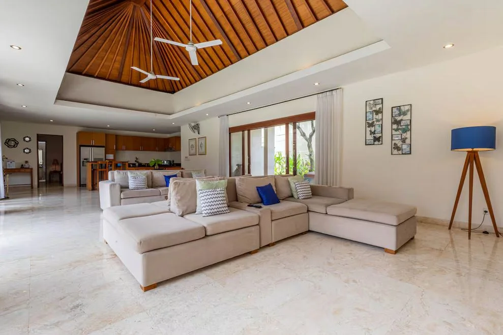 5-Bedroom Private Villa in Canggu – Spacious Hideaway Near Berawa’s Best Spots — image 5