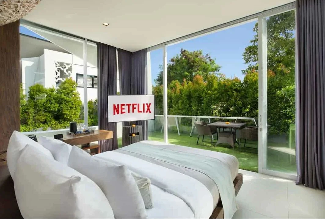 Seminyak Suite Double with Shared Pool, A Romantic Tropical Escape — image 4