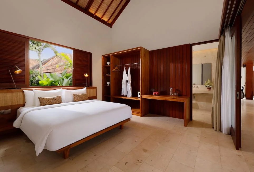Tranquil 3-Bedroom Private Villa by the Beach – Tropical Retreat in Tabanan, Bali — image 5