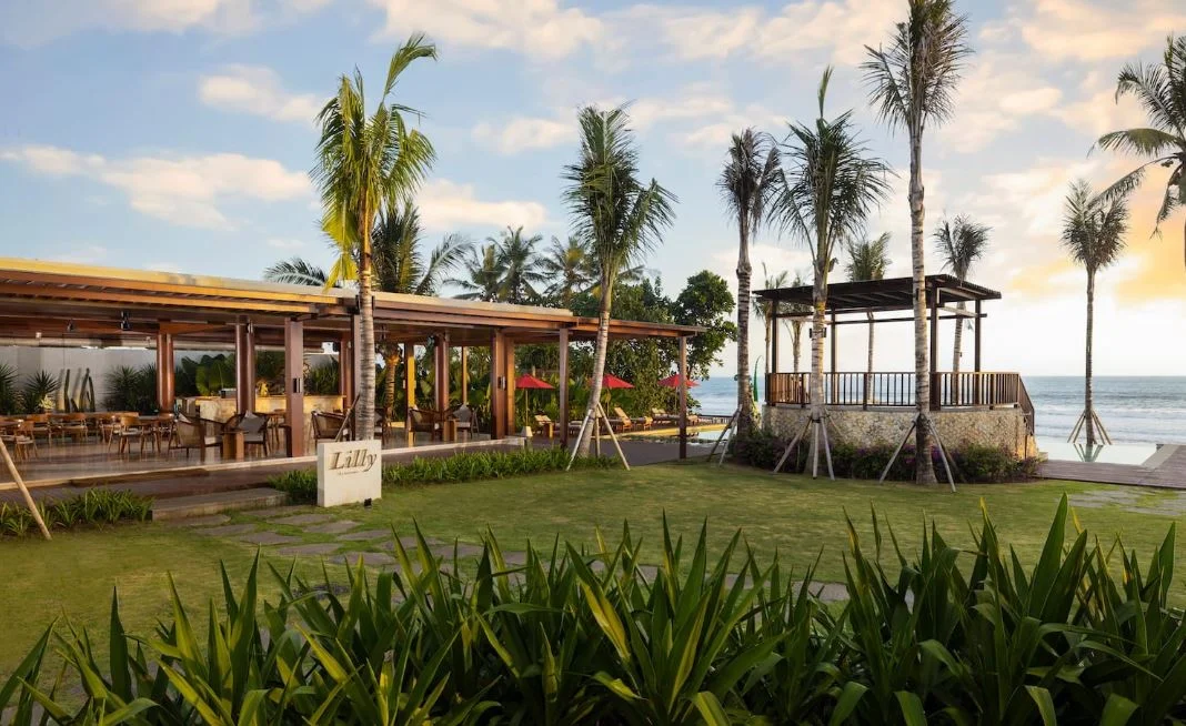 Tranquil 3-Bedroom Private Villa by the Beach – Tropical Retreat in Tabanan, Bali — image 4