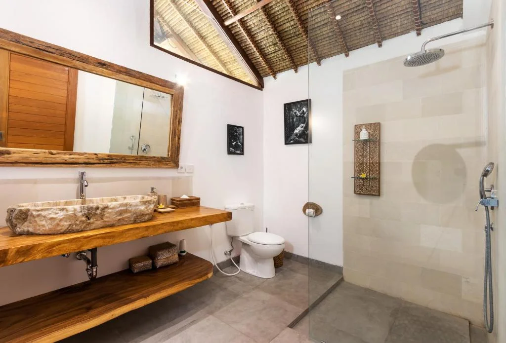 Tropical Charm in the Heart of Seminyak – 3BR Private Villa, Steps from the Beach — image 14
