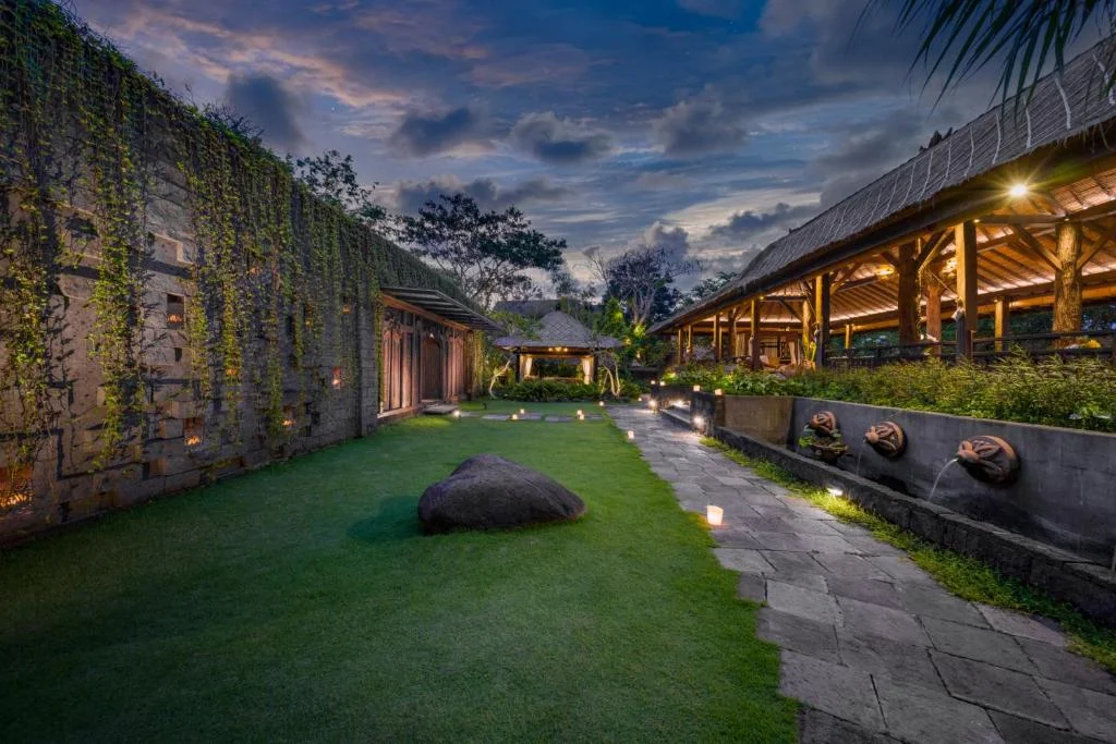 A Balinese Garden Paradise – 5BR Luxury Villa in Jimbaran — image 18