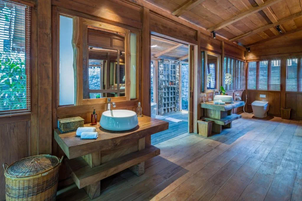 A Balinese Garden Paradise – 5BR Luxury Villa in Jimbaran — image 7
