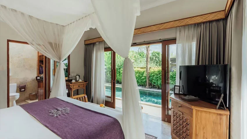 Relaxed Luxury – 3-Bedroom Private Pool Villa Near Bali’s Black Sand Beach — image 3