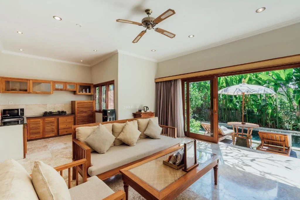 Spacious 4-Bedroom Private Villa – Tropical Oasis Steps from the Surf Beach — image 18