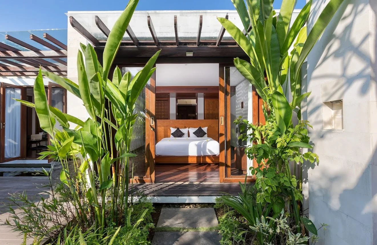 2BR Beachfront Villa with Private Pool – Batu Belig Bliss Near Seminyak & Canggu — image 10