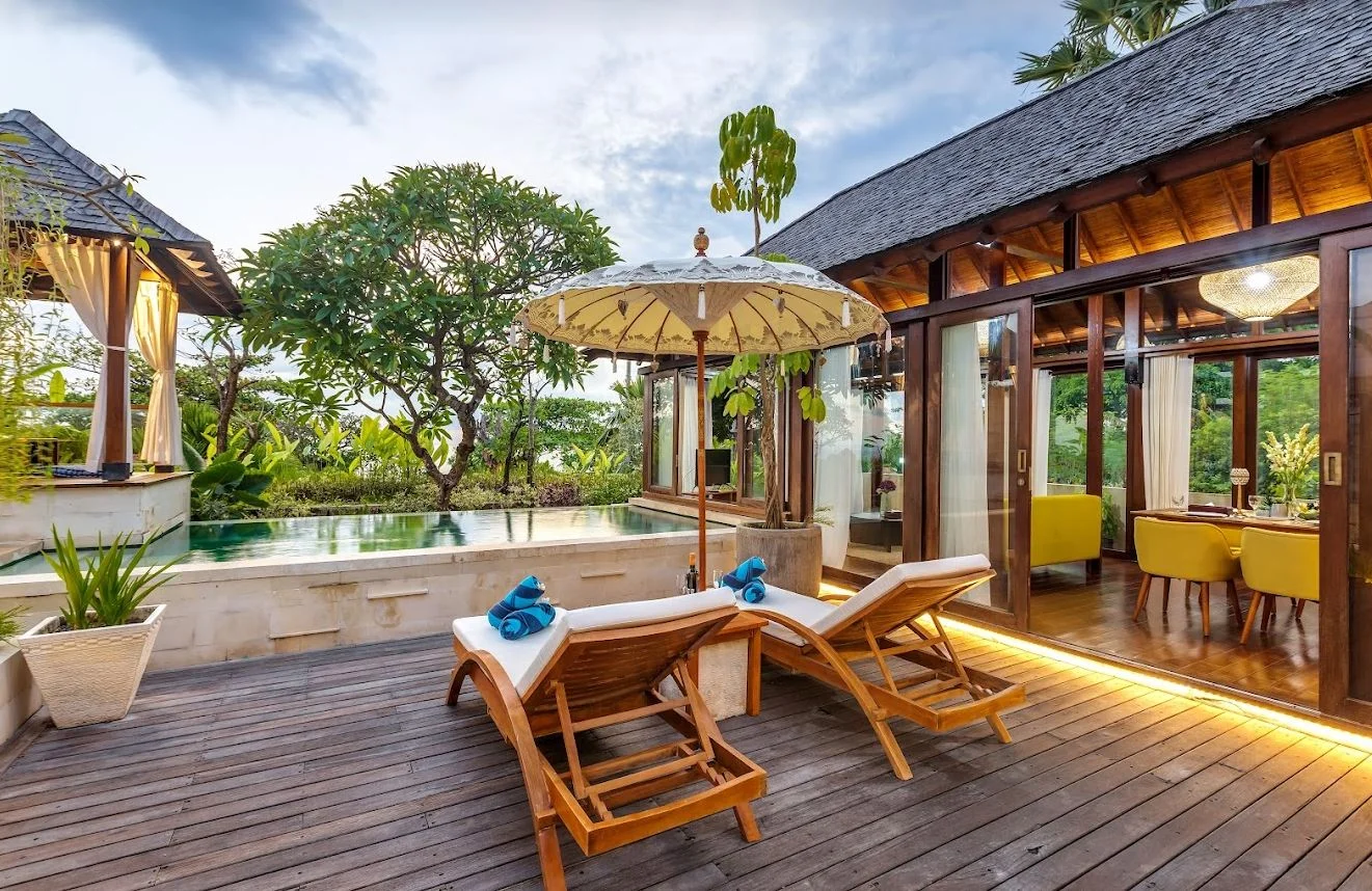 2BR Beachfront Villa with Private Pool – Batu Belig Bliss Near Seminyak & Canggu
