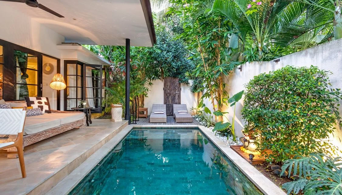 Romantic 1-Bedroom Private Pool Villa Near Ubud — image 3