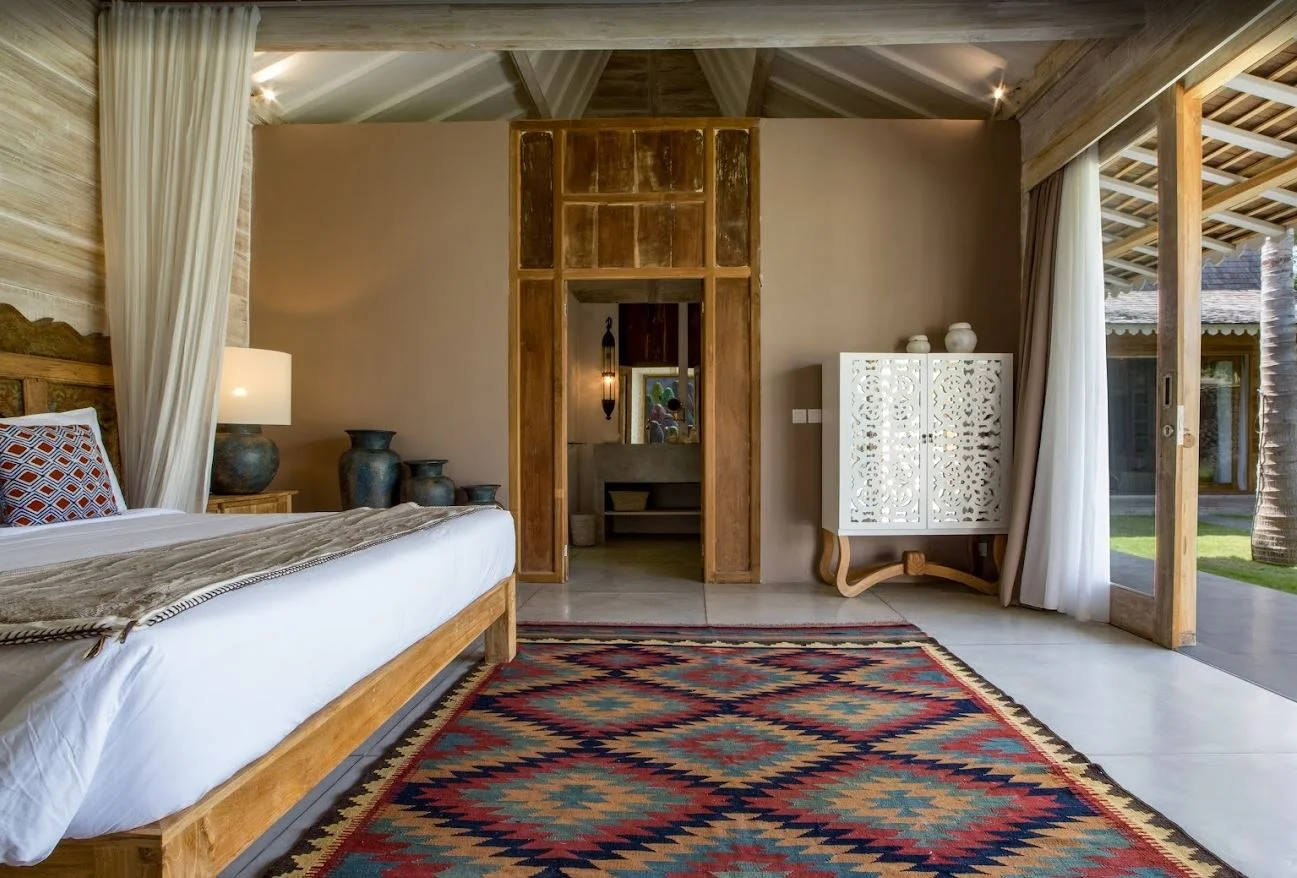 Villa Kerobokan BVI44392 – Luxury 6 to 8-Bedroom Villa Complex with Traditional Balinese Charm in Kerobokan — image 12