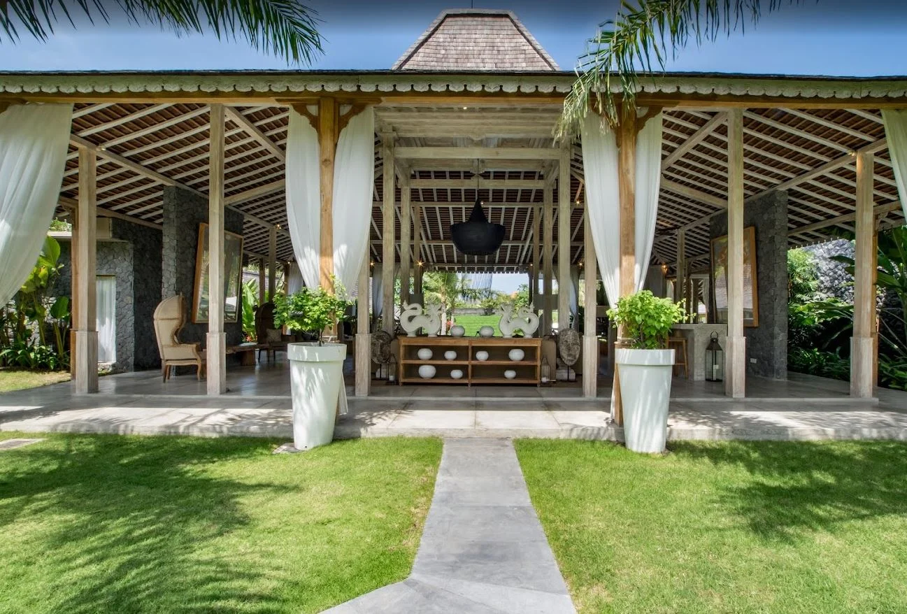 Villa Kerobokan BVI44392 – Luxury 6 to 8-Bedroom Villa Complex with Traditional Balinese Charm in Kerobokan — image 4