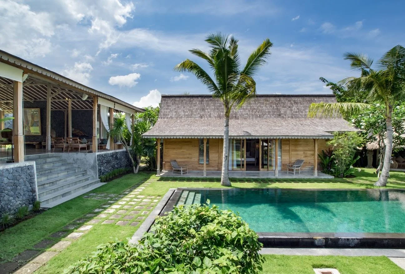 Villa Kerobokan BVI44392 – Luxury 6 to 8-Bedroom Villa Complex with Traditional Balinese Charm in Kerobokan — image 9