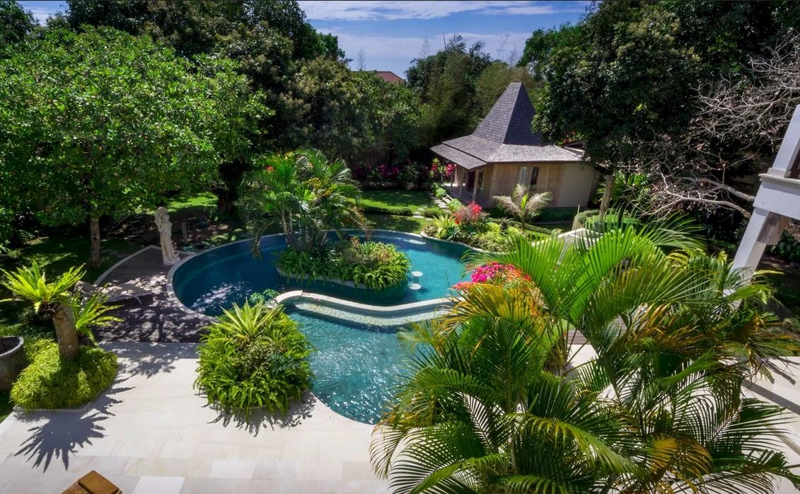 Spacious 4-Bedroom Luxury Villa with Private Pool, AC Living Room & Billiard Lounge – Uluwatu, Bali