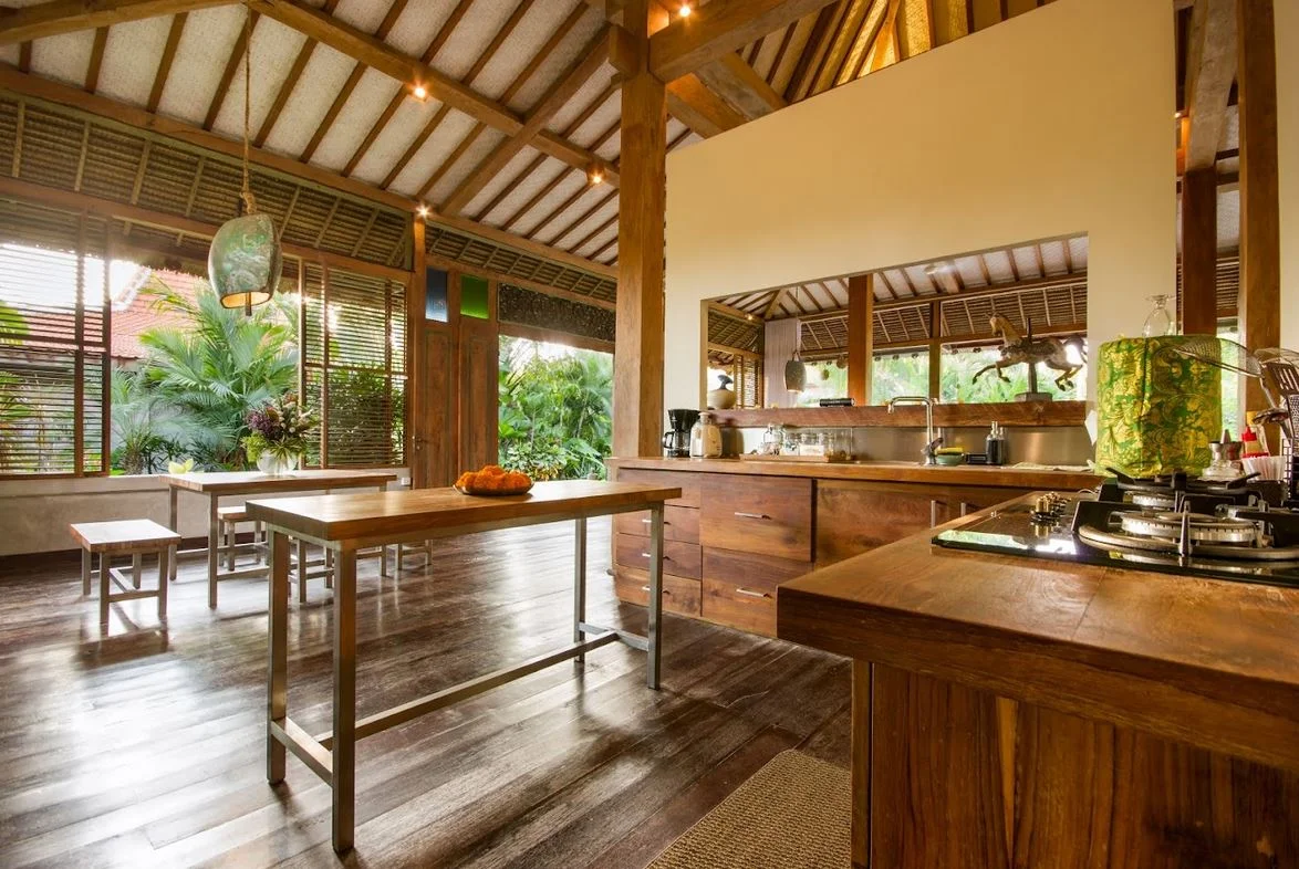 Charming 2-Bedroom Private Villa Near Berawa Beach, Canggu Bali — image 12