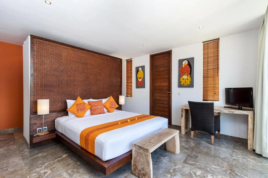Stylish 3BR Villa with Pool in Trendy Petitenget, Seminyak — image 18