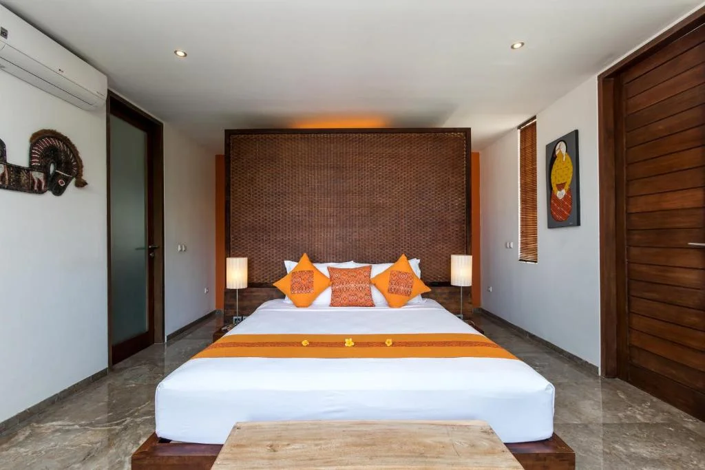 Stylish 3BR Villa with Pool in Trendy Petitenget, Seminyak — image 15