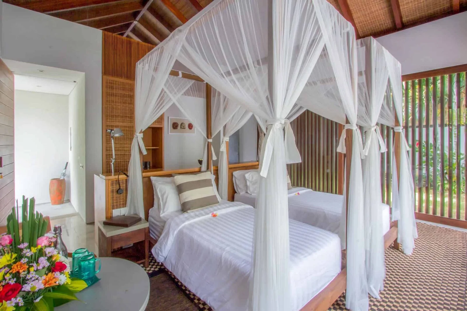 Villa Canggu One Bedroom Honeymoon Villas with Private Deck and Water Feature — image 7