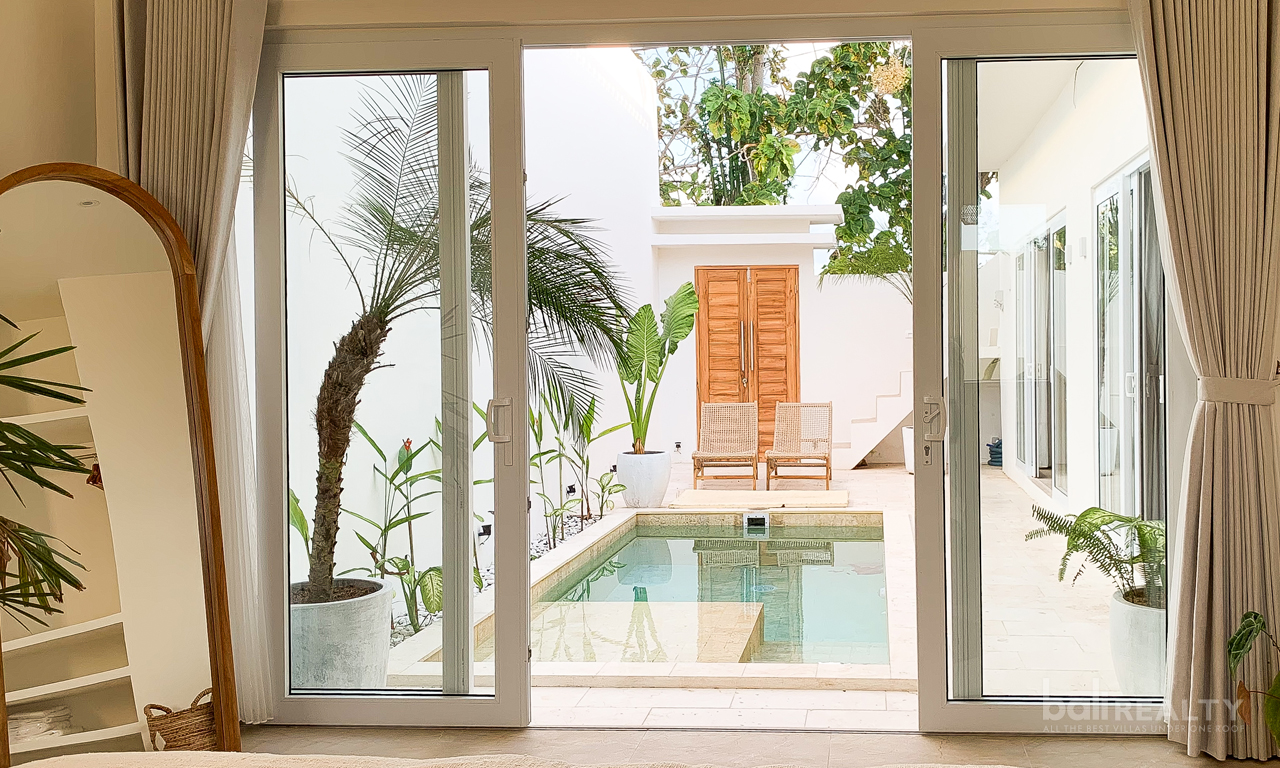Charming Minimalist Two-Bedroom Villa in Balangan’s Orange Zone, Steps from the Beach 2597