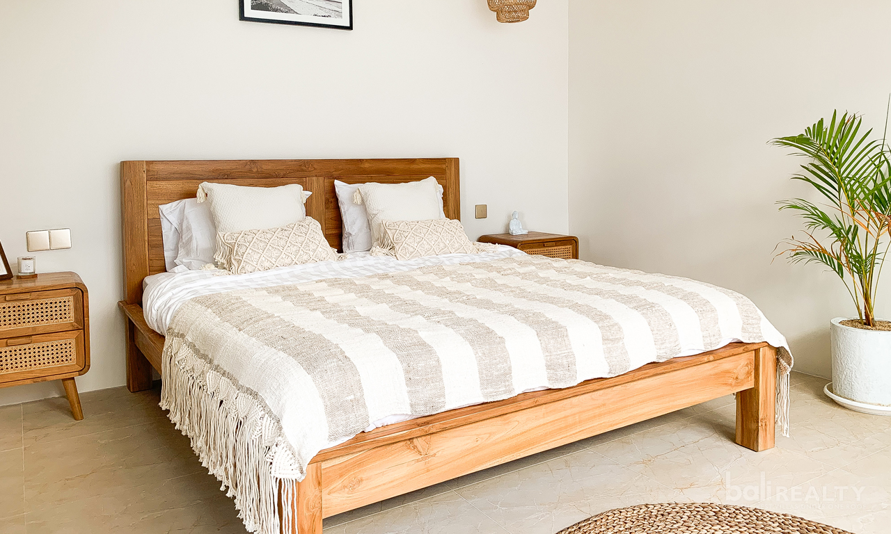 Charming Minimalist Two-Bedroom Villa in Balangan’s Orange Zone, Steps from the Beach 2597 — image 2