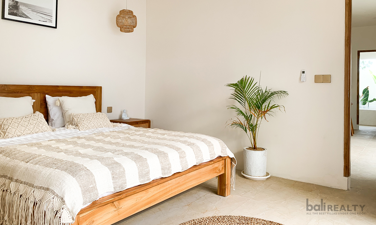 Charming Minimalist Two-Bedroom Villa in Balangan’s Orange Zone, Steps from the Beach 2597 — image 8