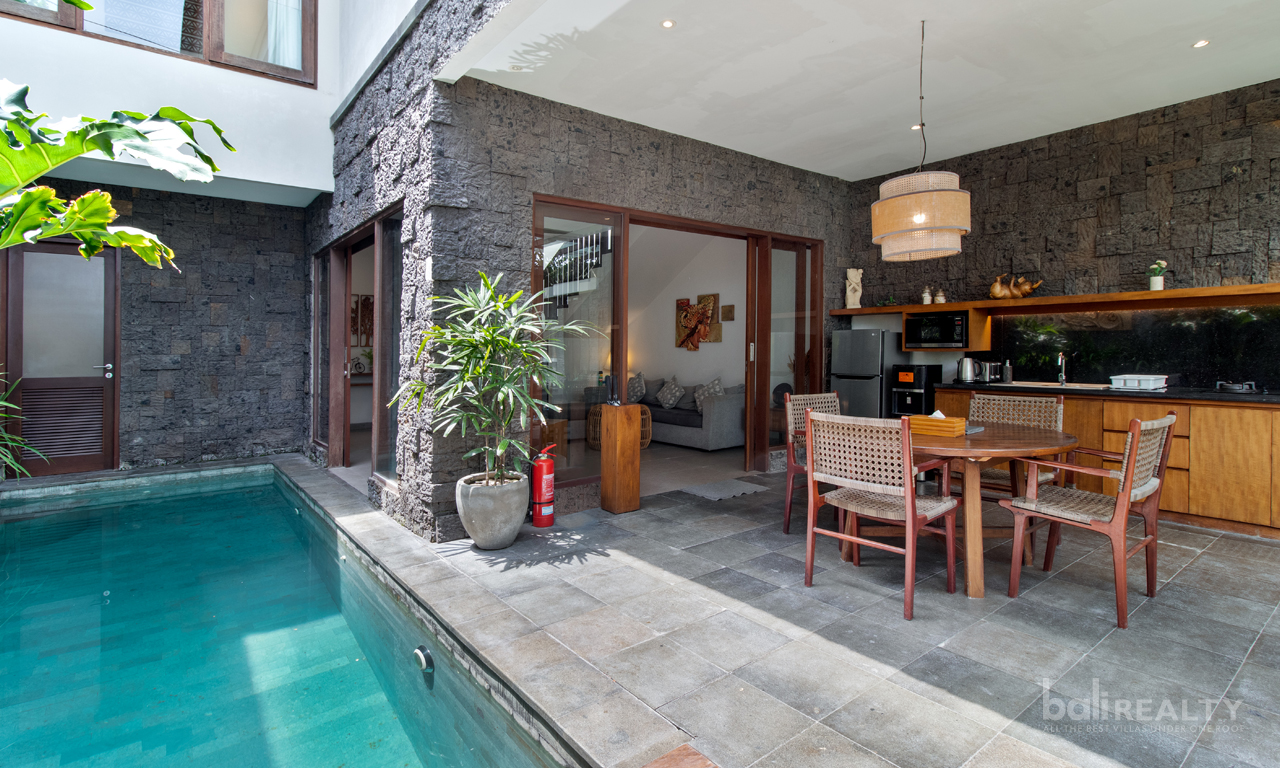 Freehold 5 Bedroom Villa With Two Adjoining Units in Prime Batu Bolong – Canggu! — image 15