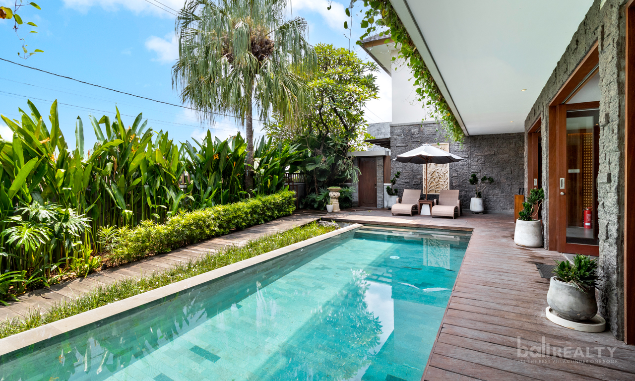 Freehold 5 Bedroom Villa With Two Adjoining Units in Prime Batu Bolong – Canggu! — image 2