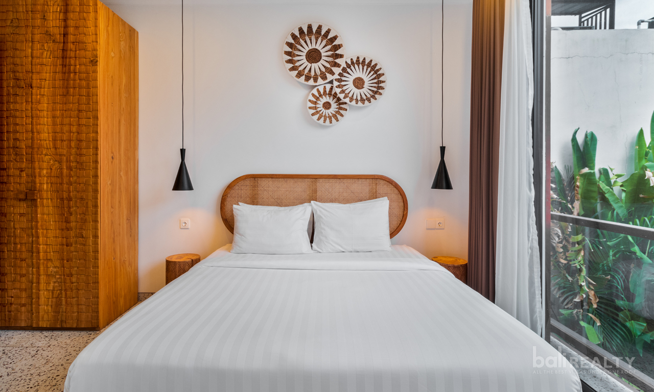 Smart Investment: Fully Furnished Two-Bedroom Villa with Contemporary Design, Just Steps from Berawa Beach — image 8