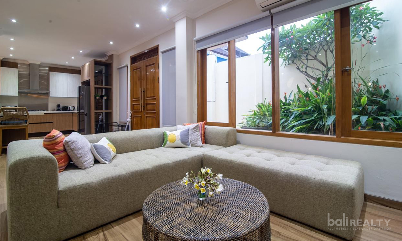 Comfortable and Inviting Freehold Villa with 3 Bedrooms – Prime Berawa Location — image 3