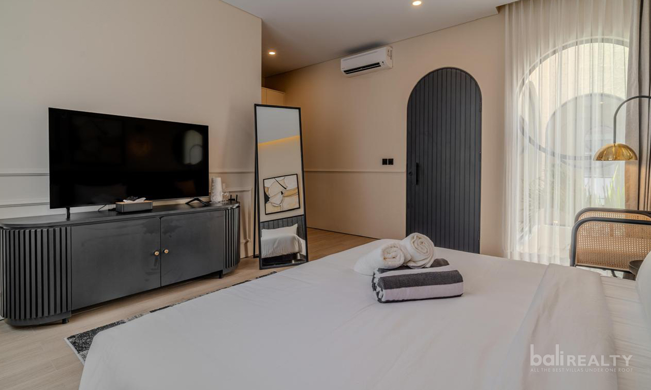 Stylish Two-Bedroom Villa with Long Lease in Berawa’s Prime Locale — image 14