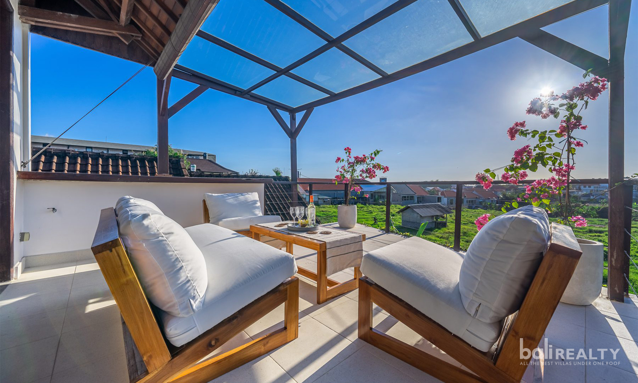 Spacious & Elegant 4-Bedroom Villa for Yearly Rent in Prime Berawa, Canggu 3013 — image 1