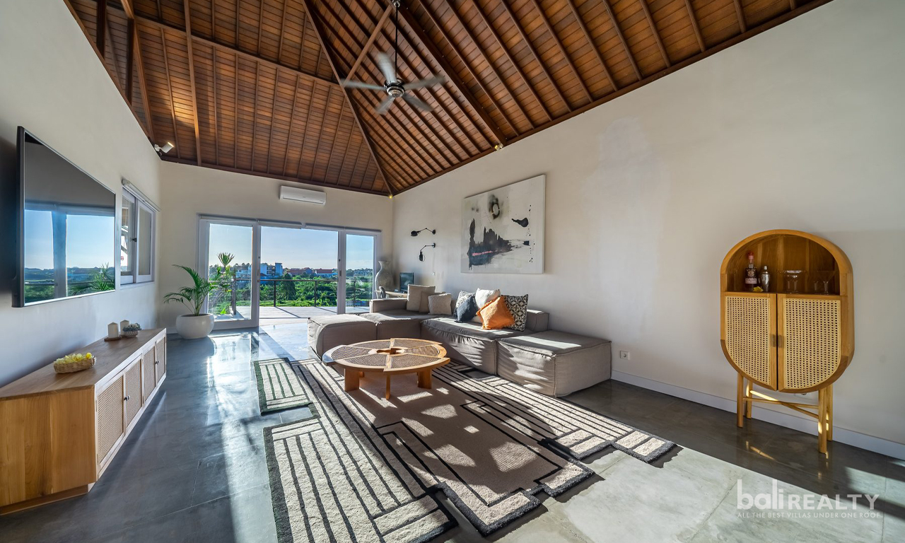 Spacious & Elegant 4-Bedroom Villa for Yearly Rent in Prime Berawa, Canggu 3013 — image 4
