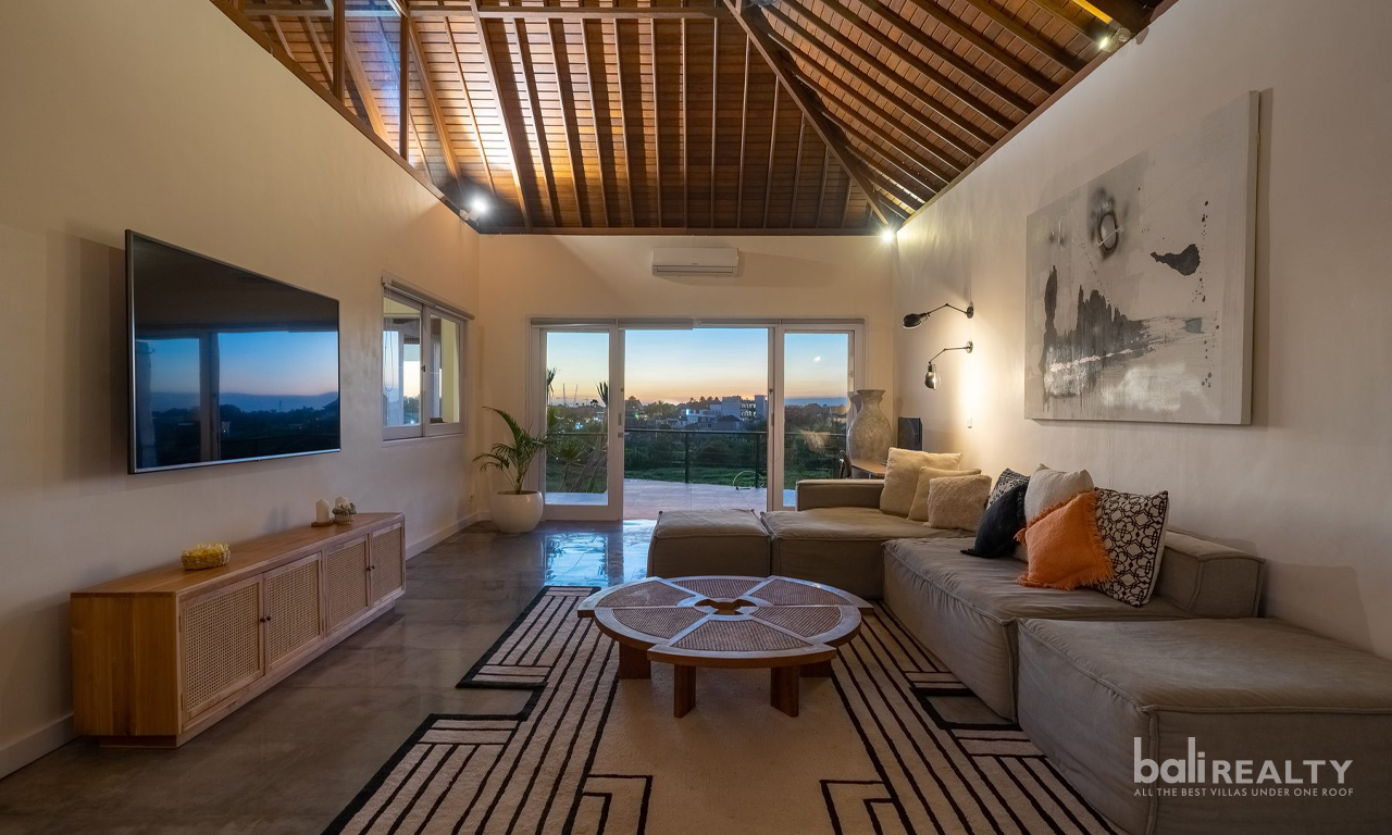 Spacious & Elegant 4-Bedroom Villa for Yearly Rent in Prime Berawa, Canggu 3013 — image 5