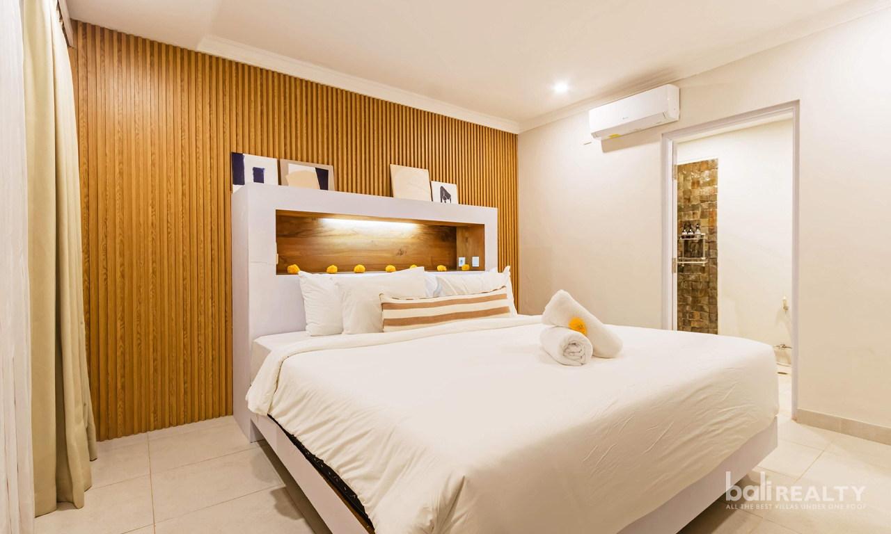 Spacious Four-Bedroom Villa in Prime Berawa 3014 — image 12