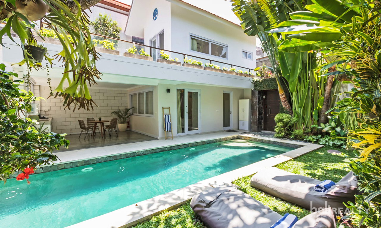 Spacious Four-Bedroom Villa in Prime Berawa 3014 — image 1